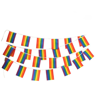 Διακοσμητικό ύφος πετάγματος υφάσματος υπερηφάνειας ουράνιων τόξων πολυεστέρα σημαιών LGBT